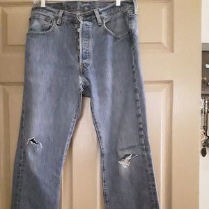 Women's  Distressed Vintage Levi 501